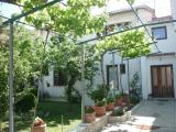 Appartamenti completamente arredati in una villa bifamiliare in una zona tranquilla di Pula, giardino...