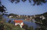 Questa bella casa si trova in una zona tranquilla del paese di Kampor con una bella vista sull mare....