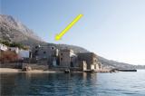Casa con 5 moderno e ben attrezzato apartmana.Kuća elenca il giardino immediatamente plaži.U La casa...
